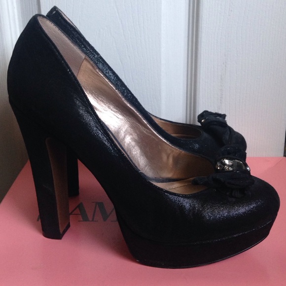 BCBG shoes