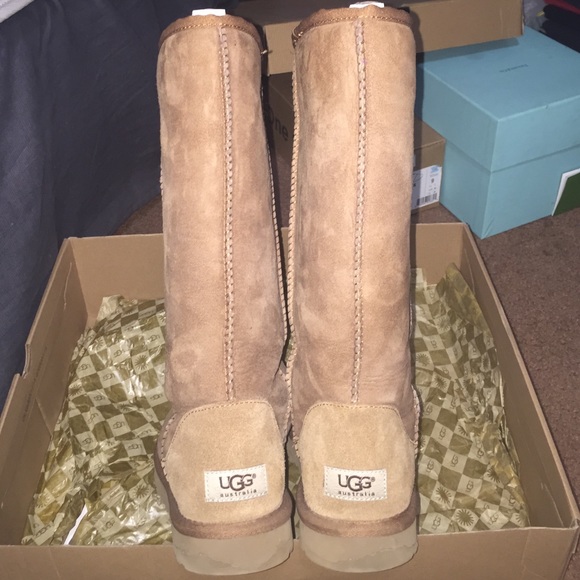 UGG Boots - 💕MAKE ME AN OFFER💕 Authentic Uggs