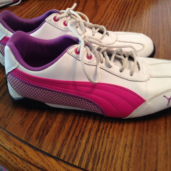 Shoes - Picture 2 of 4