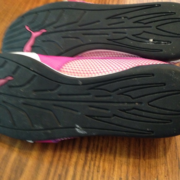 Shoes - Picture 3 of 4