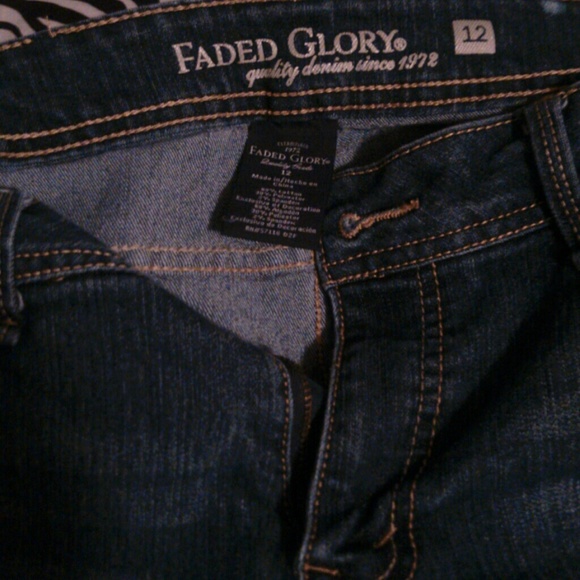 $$$$SOLD$$$$$ Demin capris - Picture 3 of 3