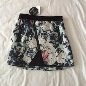 Lf skirt BNWT