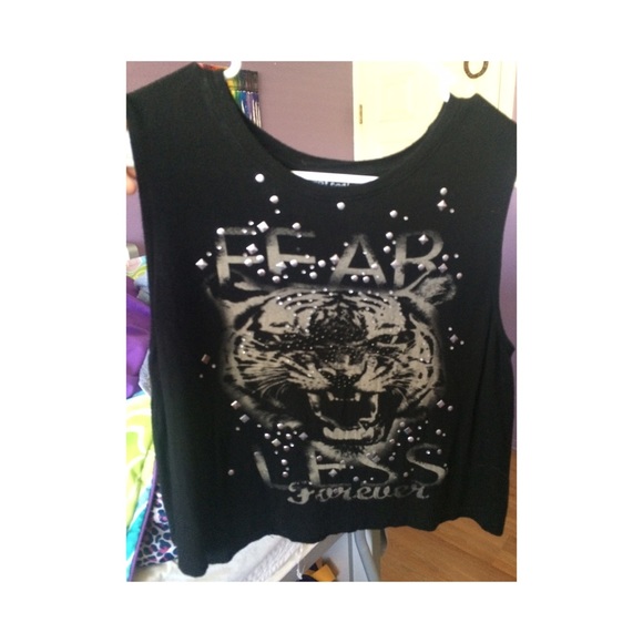 Wet Seal sleeveless crop top