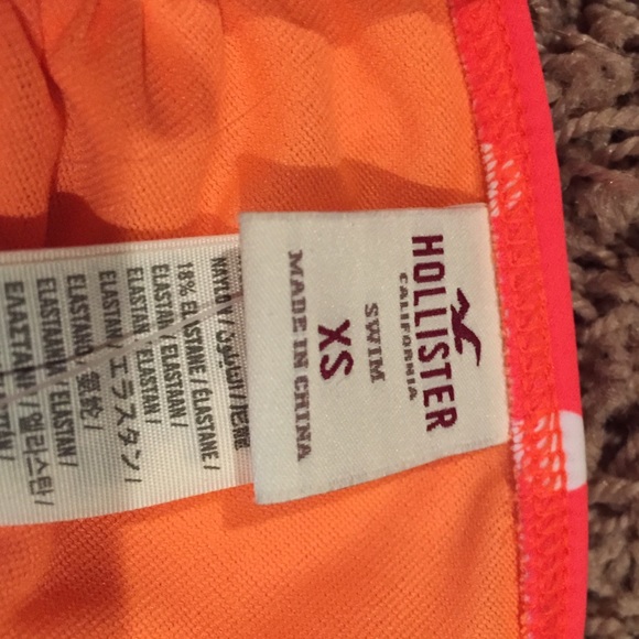 NWT Hollister swimsuit - Picture 3 of 4