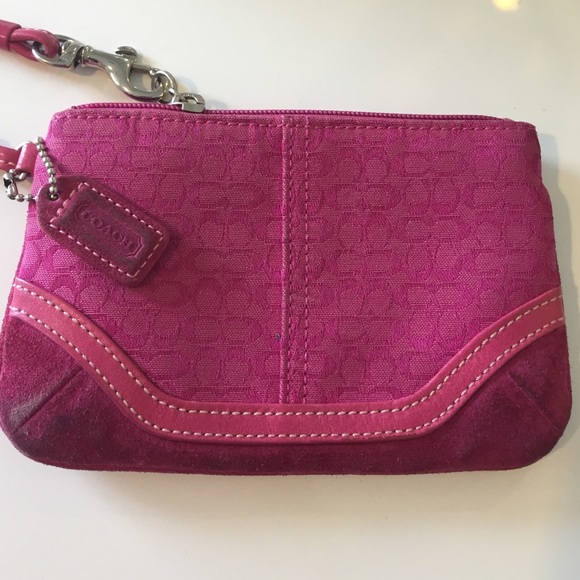 Hot pick Coach wristlet - Picture 2 of 4
