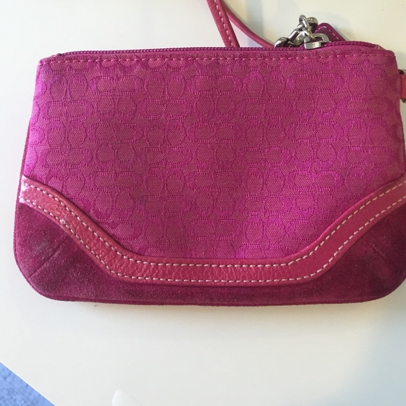 Hot pick Coach wristlet - Picture 3 of 4