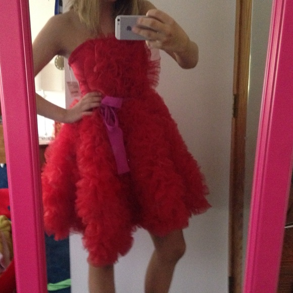 Pearl Gerogina Chapman of Marchesa Formal Dress