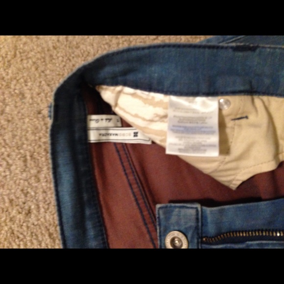 BCBG Max Azria (Tayna) - Picture 4 of 4