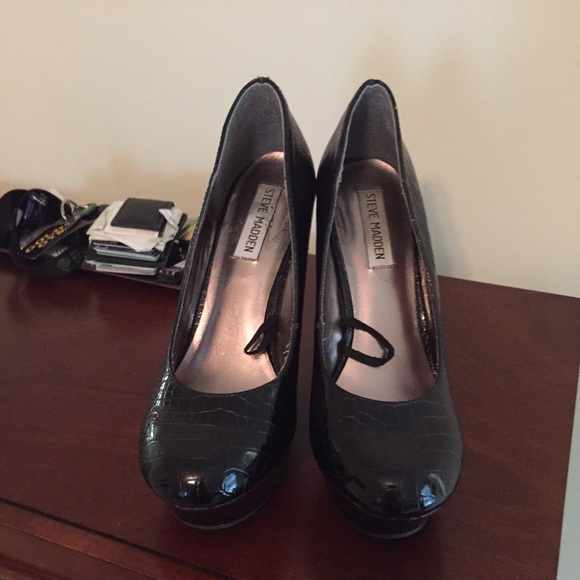 Steve Madden Wedges