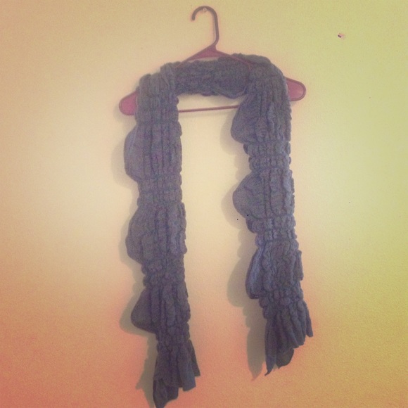 Cute ruched scarf!!