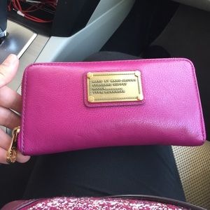 Marc Jacob Bifold Hot Pink Wallet