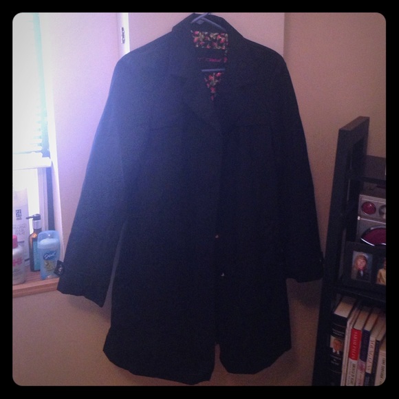 Beautiful Betsy Johnson raincoat!