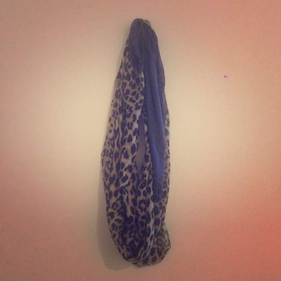 Leopard print scarf!!