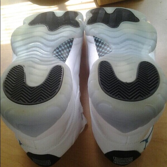 Jordan 11s - Picture 2 of 3