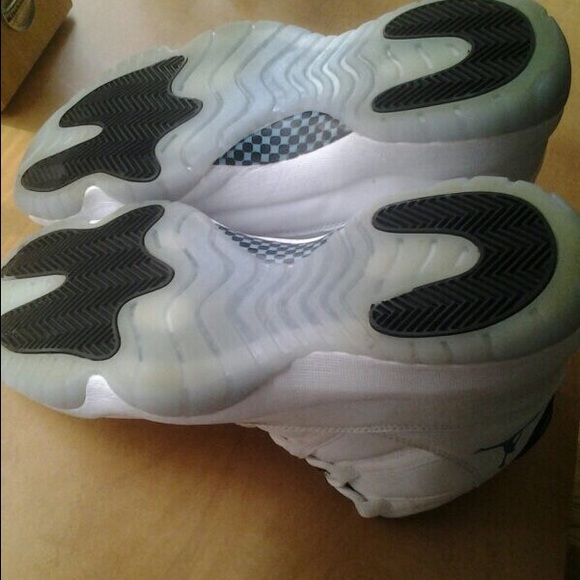 Jordan 11s - Picture 3 of 3