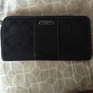 Authentic Coach Wallet Women's