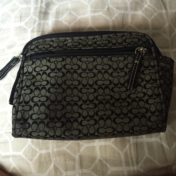 Authentic Coach Purselet Black