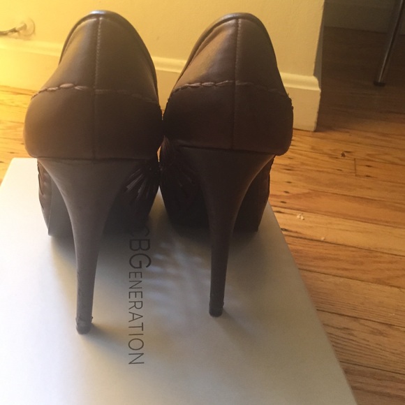 SOLD - Picture 3 of 4