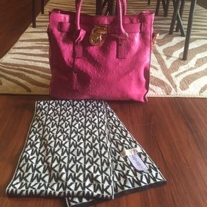 Micheal Kors Scarf!!