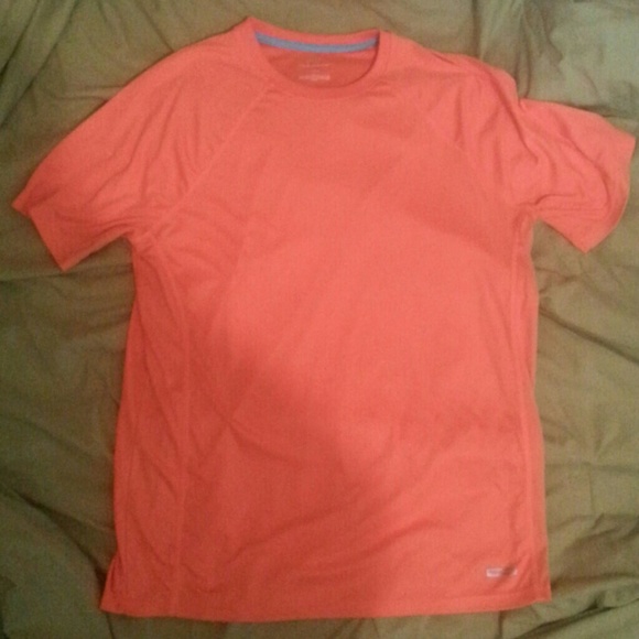 Tek gear shirt