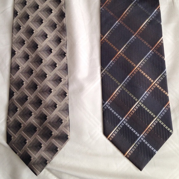 Ferucci Lot of 2 Mens fashion ties 3.7" wide - Picture 1 of 2
