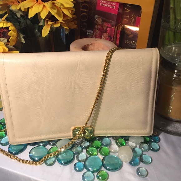 Beautiful Handbag - Picture 2 of 4