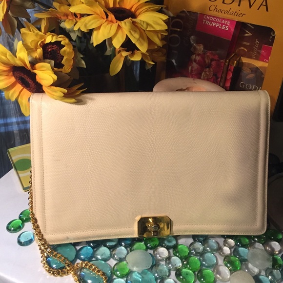 Beautiful Handbag - Picture 3 of 4