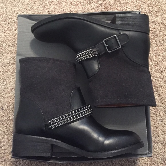 LOFT Boots - NWB LOFT black chain strap moto bootie