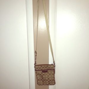 AUTHENTIC COACH CROSSBODY