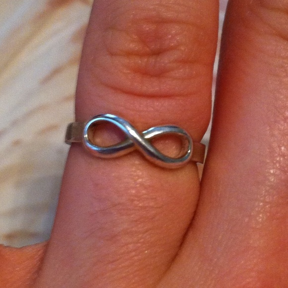 Silver "Best Friends" Infinity Ring
