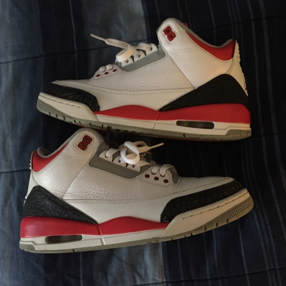 Fire red 3's - Picture 2 of 3