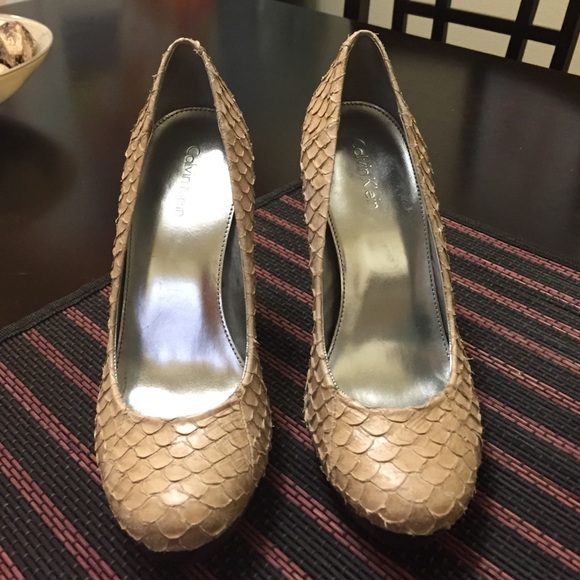 Authentic Calvin Klein Heels - Picture 1 of 4