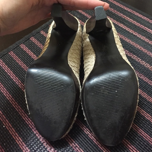 Authentic Calvin Klein Heels - Picture 3 of 4