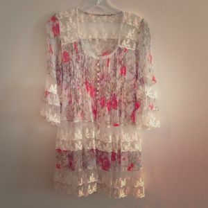 Beautiful vintage print and lace dress