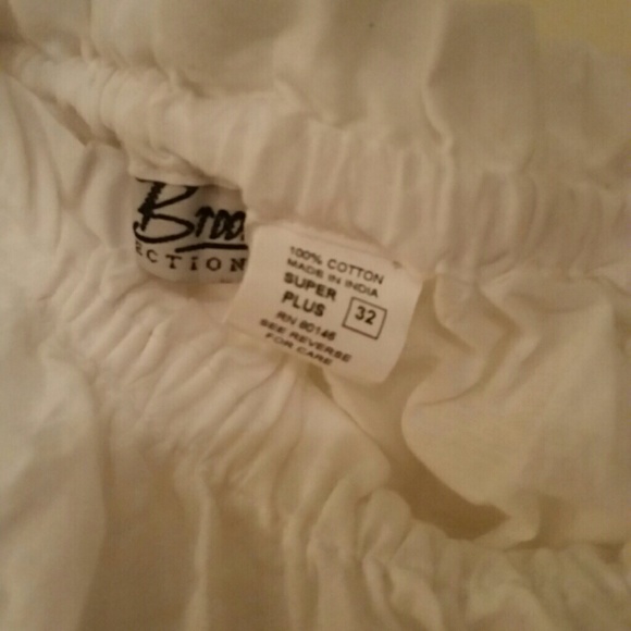 White Top - Picture 2 of 3