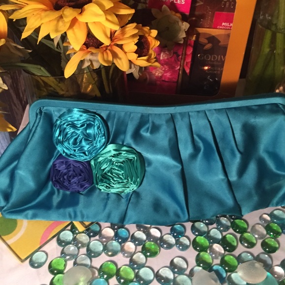 Express Clutch Bag - Picture 3 of 4