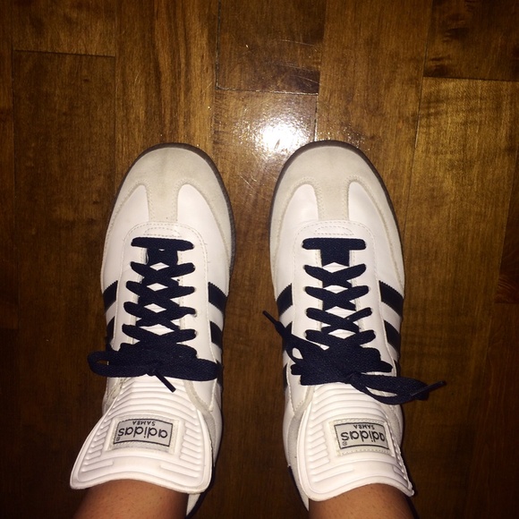 White and black adidas sambas **mens size