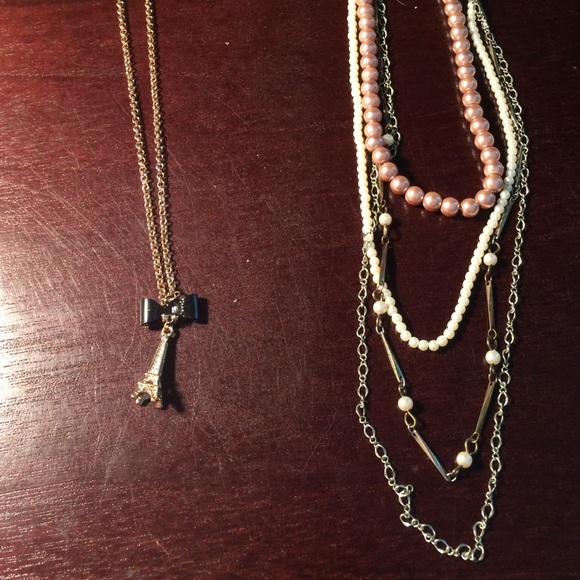Necklaces! All jewelry 3/$15 and price negotiable✨