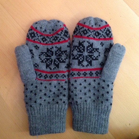 forever 21 mittens