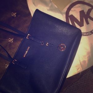 Large michael kors tote