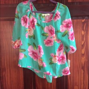 short Sleeve Flowered Top
