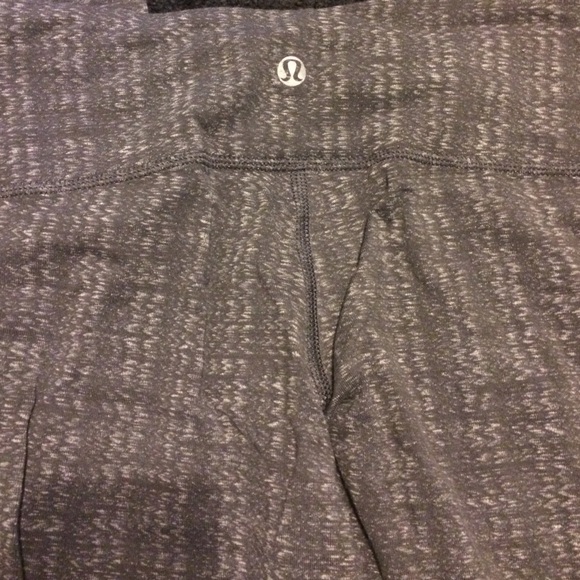 gray Lululemon wunder unders