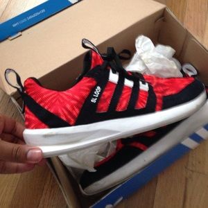 Red Adidas SL Loop 8/10