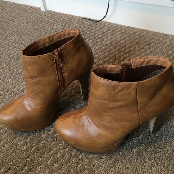 Madden Girl Shoes - Madden Girl camel platform bioties Madden Girl Shoes - Madden Girl camel platform bioties