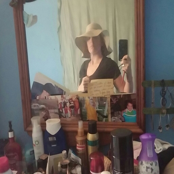 Hat - Picture 4 of 4