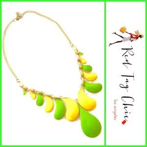 Gorgeous and colorful statement necklace