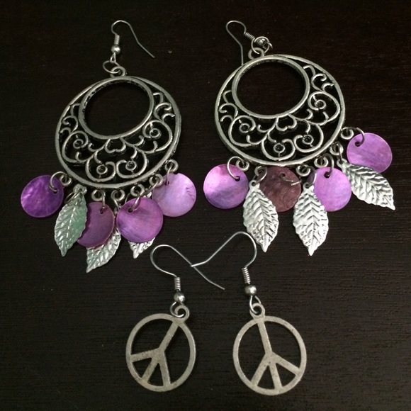 Statement earrings✨all jewelry 3/$15!