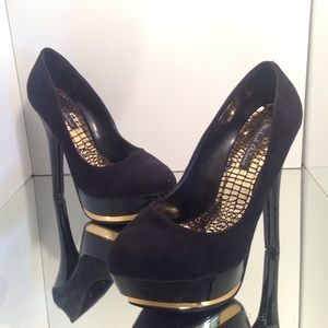 Michael Antonio platform pumps gold trim size 7