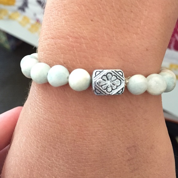 a beautiful beaded bracelet - Picture 4 of 4