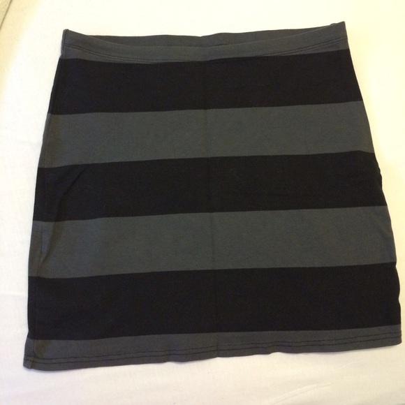 Black & Grey Stripped Body-Con Skirt.